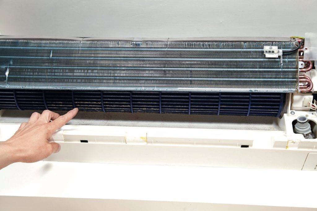 冷氣機唔凍 冷氣機 如果只是輕微積塵，市面上有賣家用冷氣清洗劑。