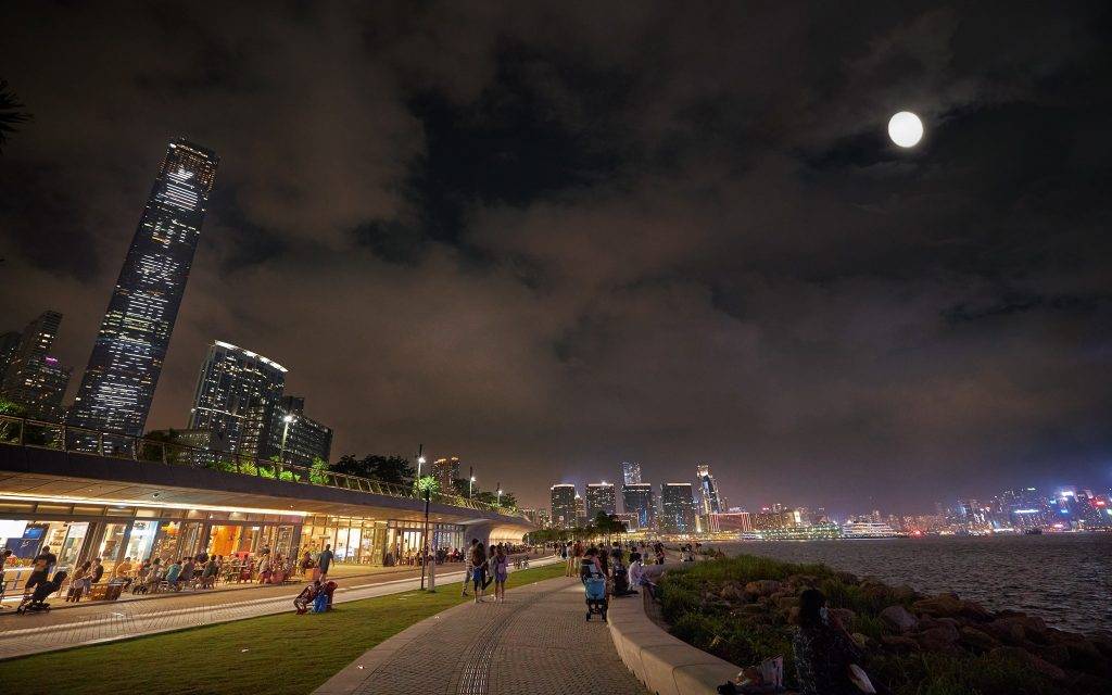 賞月 晚上可以看到維港夜景，風景一流！