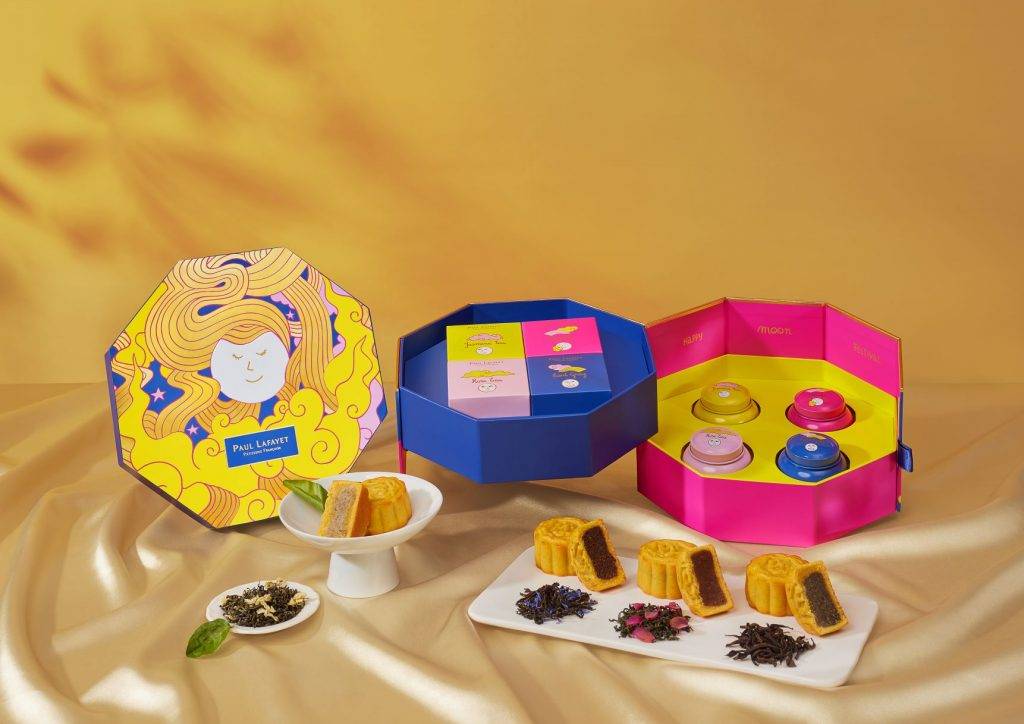 月餅 八角形禮盒是雙層設計， 上蓋是4件茶香月餅，下層是四款茶葉罐。
