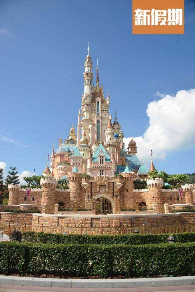 迪士尼城堡是港女必去打卡位，又可以影靚相啦（圖片來源：新假期資料庫）