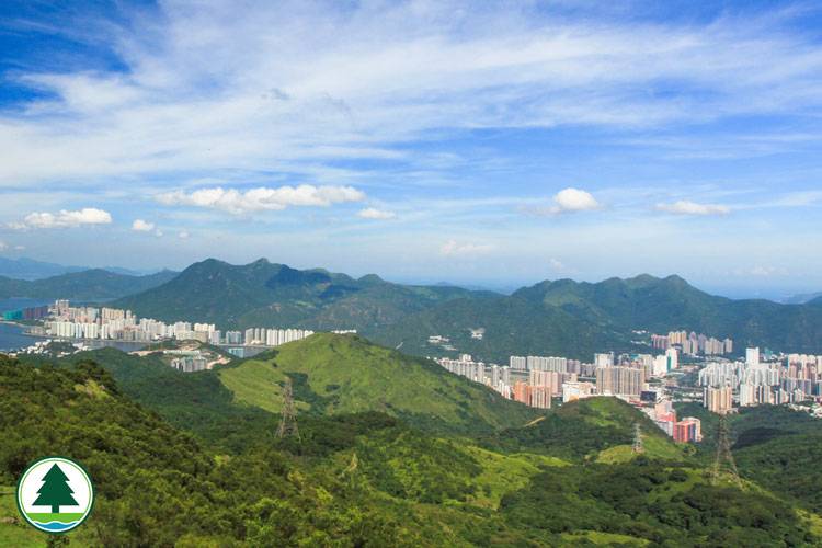 馬鞍 「馬鞍」是2022年第9個被命名的風暴，名字由來正正是代表香港的馬鞍山
