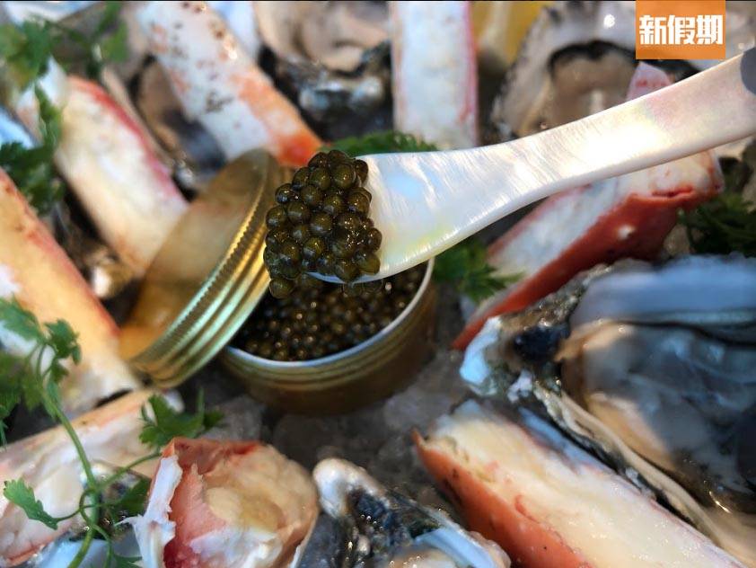 thehari 魚子醬可爭吃，或加在生蠔及蟹腳上同吃，增加鮮味。