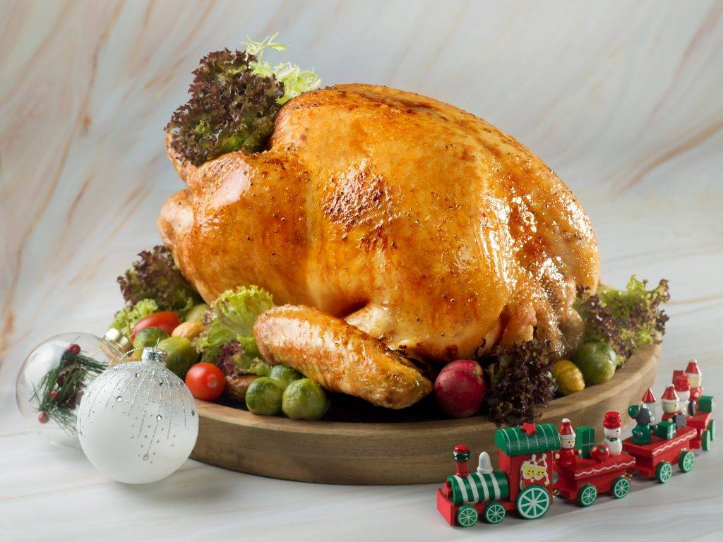 聖誕自助餐 傳統聖誕烤火雞配以燒汁、黑椒汁、蘋果蓉、金巴利汁