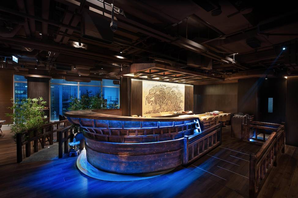 Omakase 全港Omakase推介｜月山以日式舟屋為主要設計，佔地3,000呎，可容納60位客人。
