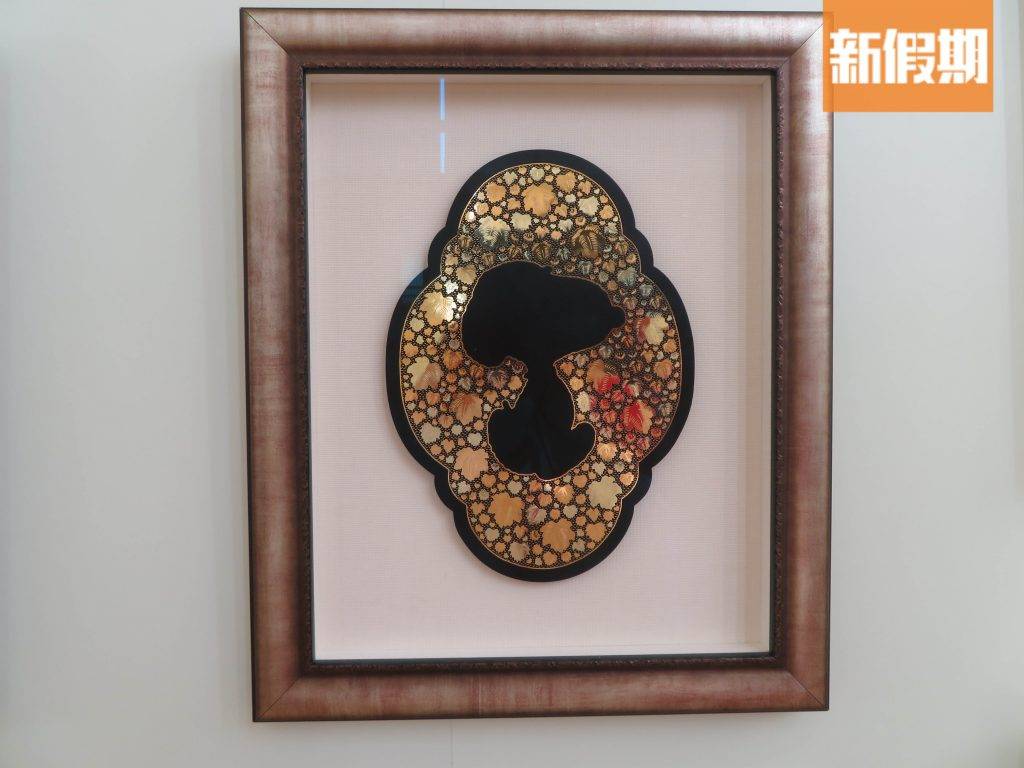 Snoopy海港城 京象嵌職人—中嶋龍司特別打造兩款不同嘅史諾比藝術擺設。