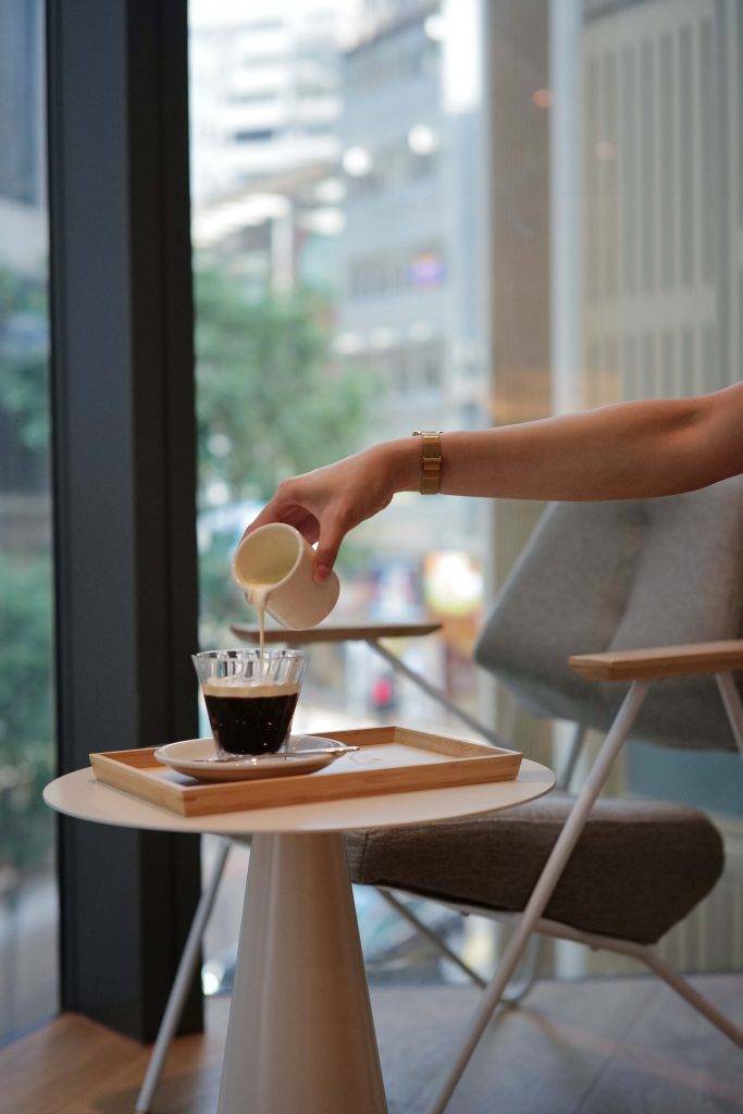 酒吧餐廳 Espresso咖啡果凍咖啡果凍配搭煉奶，香甜滋味。