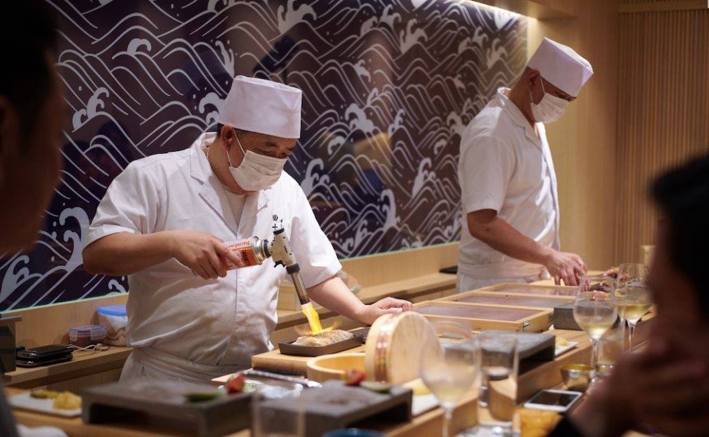 Omakase 全港Omakase推介｜Sushi Yonjugo四十五，全店只得9座位，食客可跟廚師近距離交流。