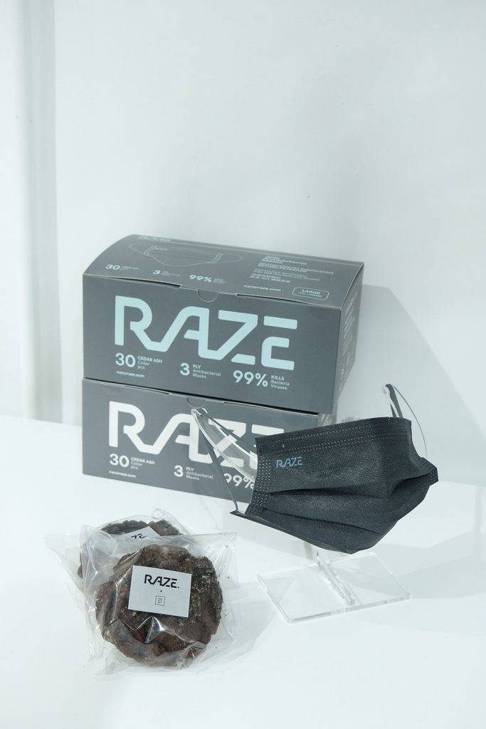 RAZE銅鑼灣 品牌聯乘本地曲奇品牌Cookie Department (Cookie DPT) 推出同一色調的限定曲奇。