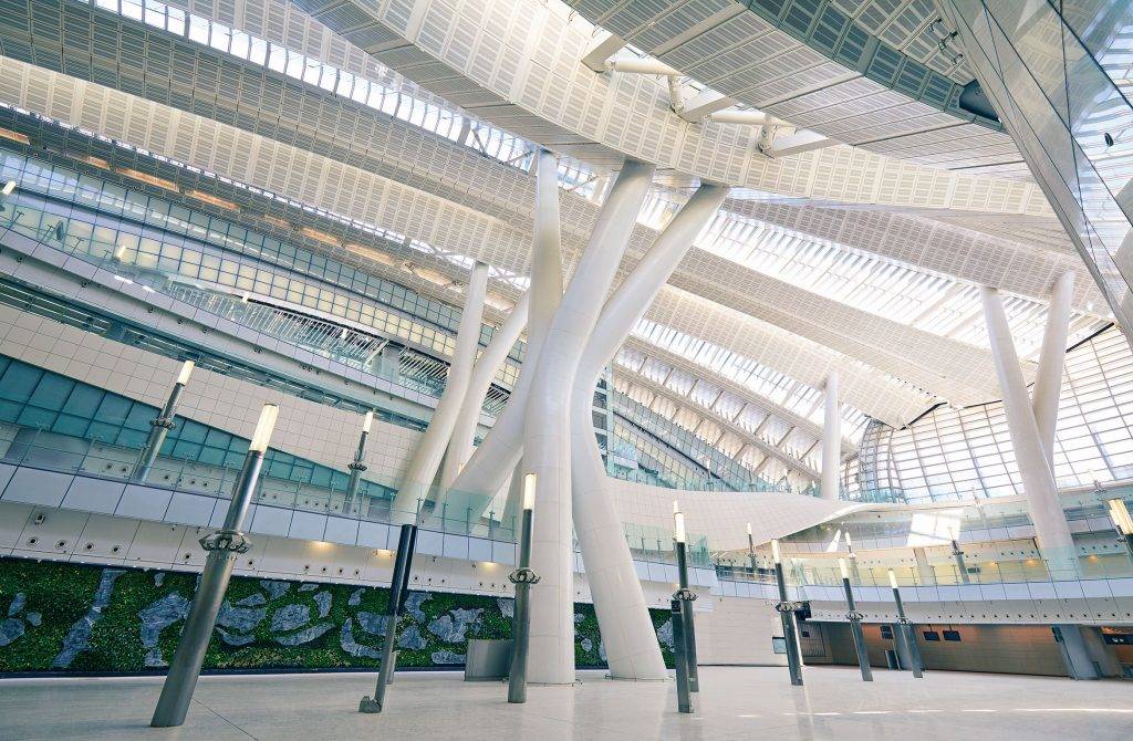 聖誕好去處2021 高鐵職員將會帶領大家走勻香港西九龍站，欣賞車站的獨特建築美，發掘站內的藝術品。