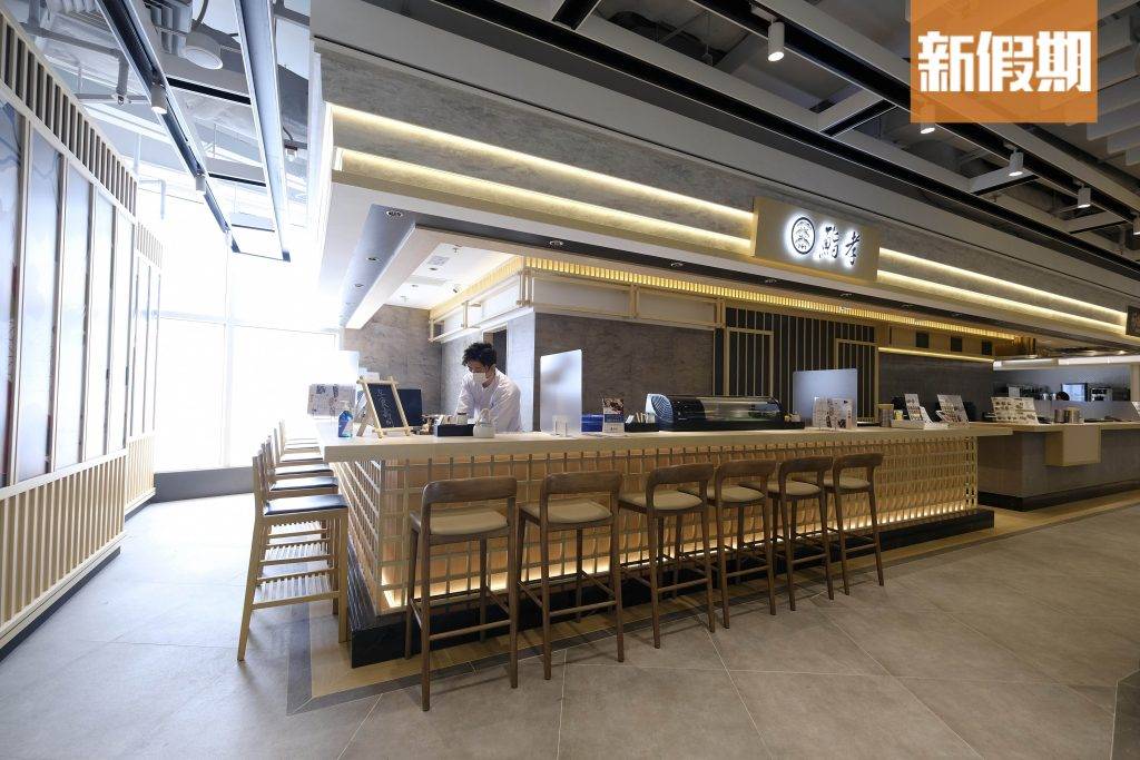 foodfiesta 江戶前壽司「Sushi Taka 鮨孝」是Food Court內唯一一間帶有自家食用區的餐廳，目前設有座位，未來有機會轉為立食形式。