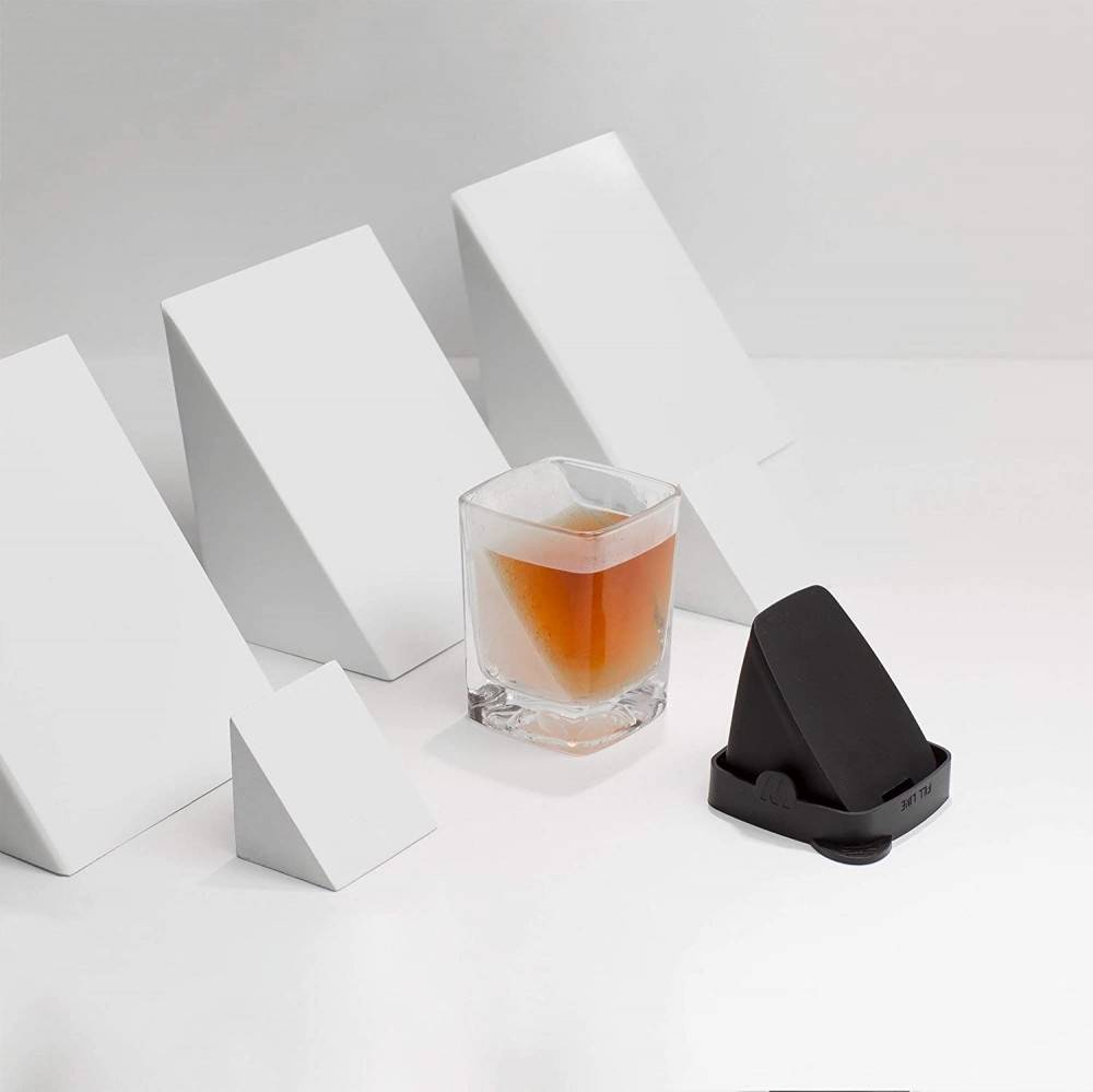 聖誕交換禮物 三角形矽膠模型避免冰塊融化令杯中的威士忌變淡
