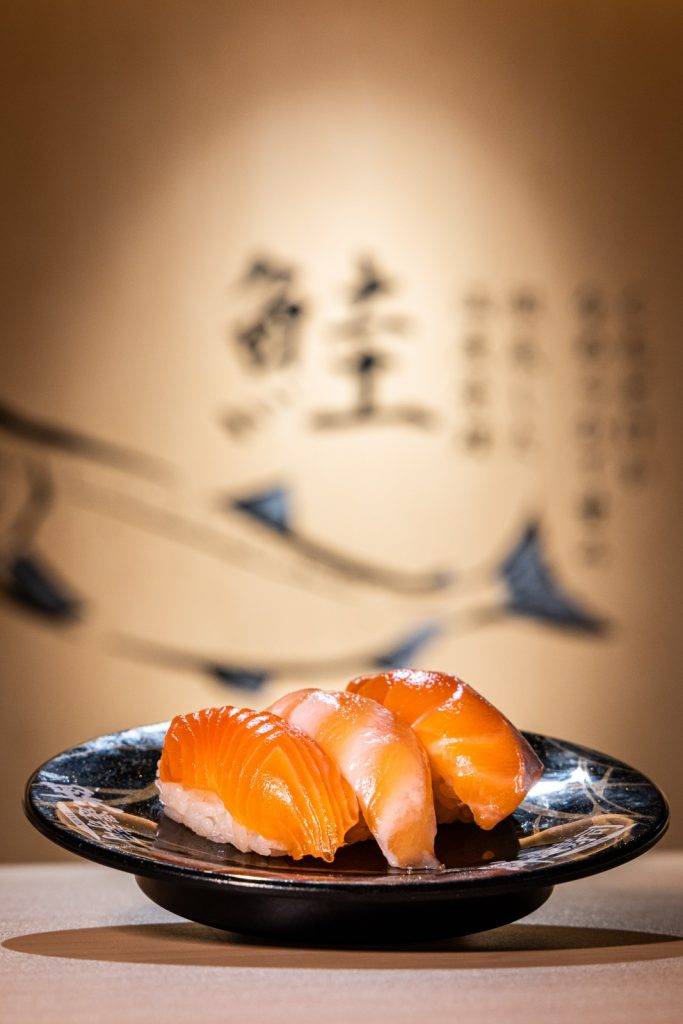donki鮮選壽司 期間限定的「日本產三文魚和挪威三文魚拼盤」$37