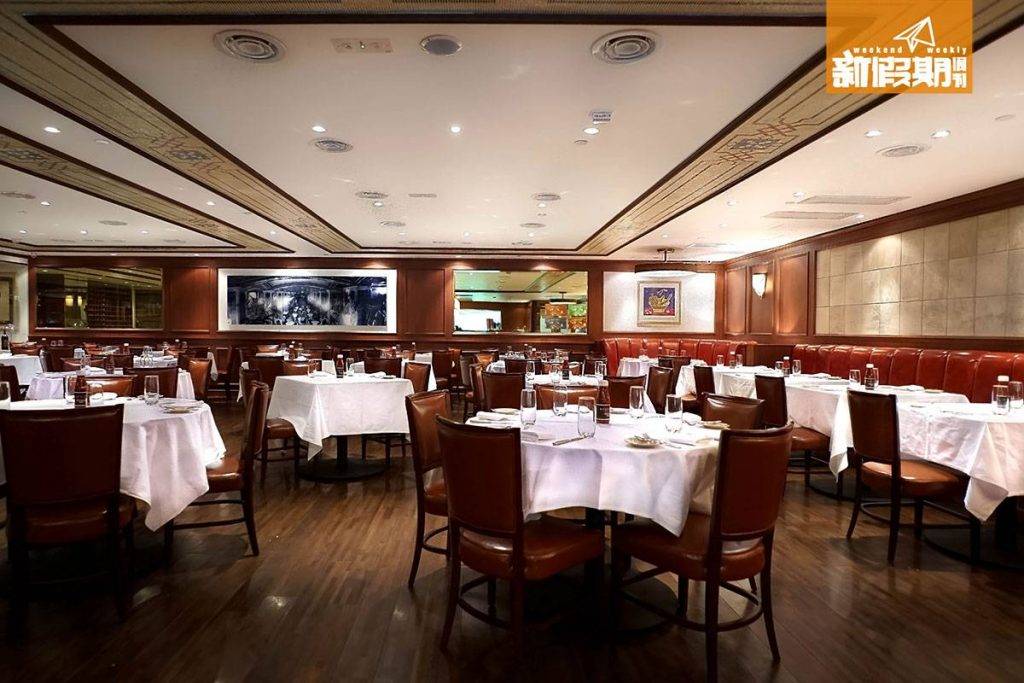 扒房餐廳 Wolfgang’s Steakhouse曾被選為紐約10大扒房，其招牌巨型Porterhouse煮得十分出色。
