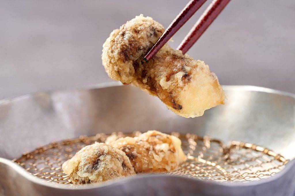海景餐廳 松茸天婦羅，為餐廳的是秋天特定產品，炸至外脆內軟而且味道香甜。