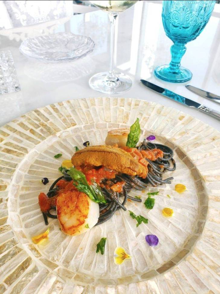 海景餐廳 餐廳提供三道菜Lunch Set選擇，二百多元可歎齊前菜、主菜及甜品，抵食靚景之選。