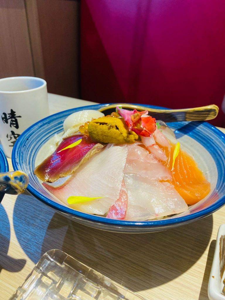 Omakase 晴空 海の幸丼 $158 三文魚、甜蝦、帆立貝、海膽、三文魚子。