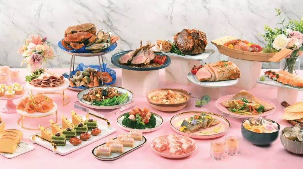 母親節自助餐 任食麵包蟹、燒美國有骨肉眼、香草焗羊架、香煎鱸魚柳、日式清酒煮蜆、翡翠蝦仁冰山蚌及瑤柱龍蝦帶子粥