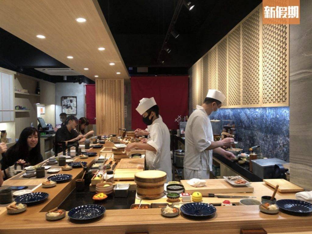 日本菜 日本菜推介｜元朗壽司之神全店只設12個座位，全為吧枱。