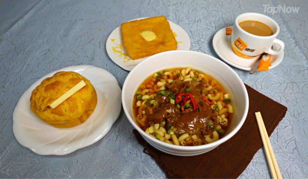 輝哥私房菜 除了粵式點心，還有多款經典香港茶餐廳美食，包括咖央西多、菠蘿油、沙嗲安格斯牛肉通粉、絲襪奶茶等，選擇夠曬多。