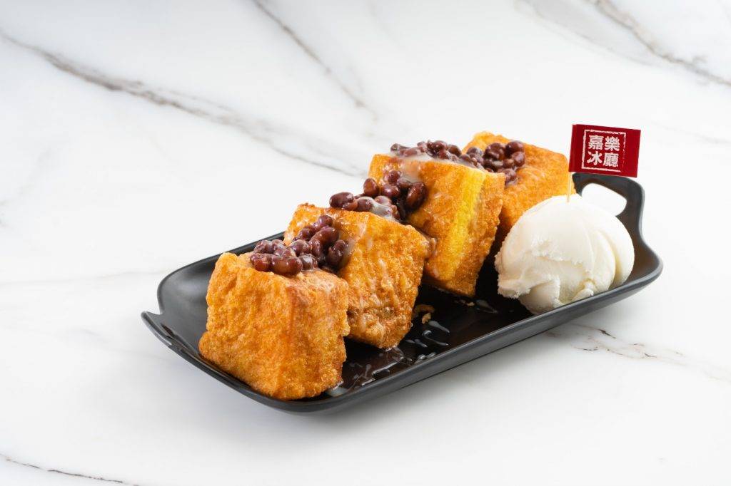 嘉樂冰廳 新店另有獨創西多士，例如紅豆雪糕西多士$42