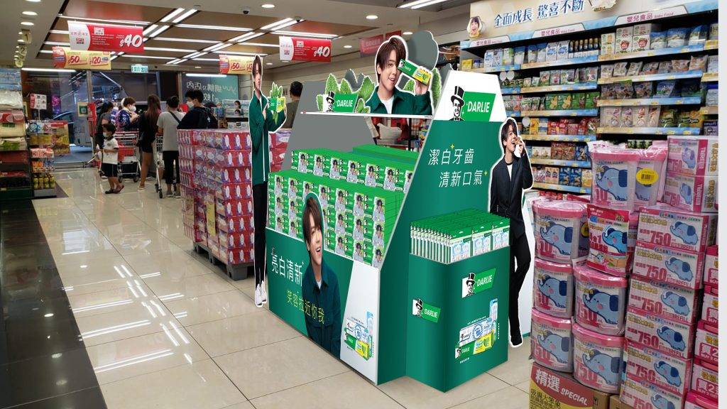 姜濤 部分惠康分店將設有大型 DARLIE x 姜濤宣傳品，讓粉絲與 姜濤打卡。
