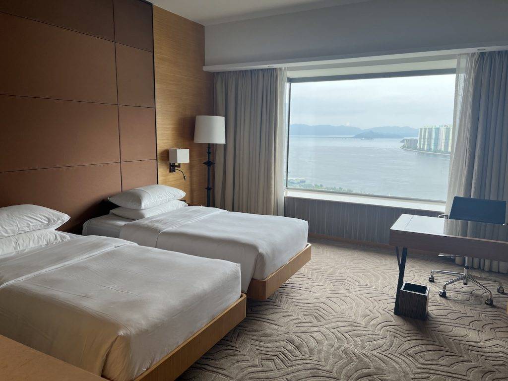 沙田凱悅酒店 自助餐 有Budget的話，亦強烈建議選擇行政海景套房，可舒適大床或雙床房。