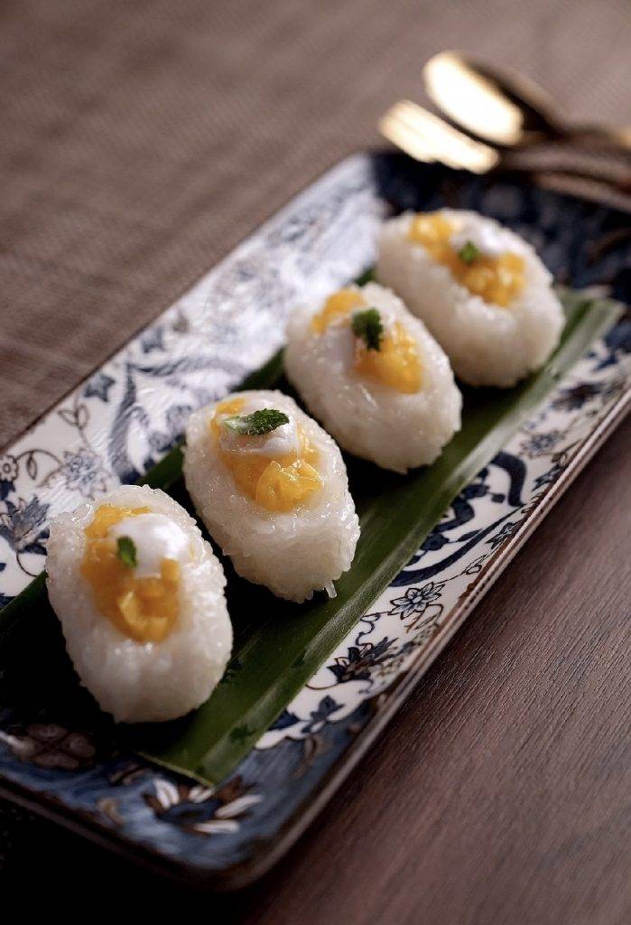 奧海城,泰菜, Sawadee Chef 芒果糯米飯 $108將手握壽司的概念用在泰式料理中，芒果糯米飯，不但外型創新，一口一啖，同時吃到椰香和芒果的美味。