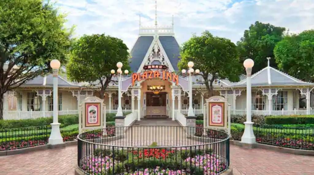 迪士尼餐廳 外觀是維多利亞式的建築，入面卻是中國風的裝潢。