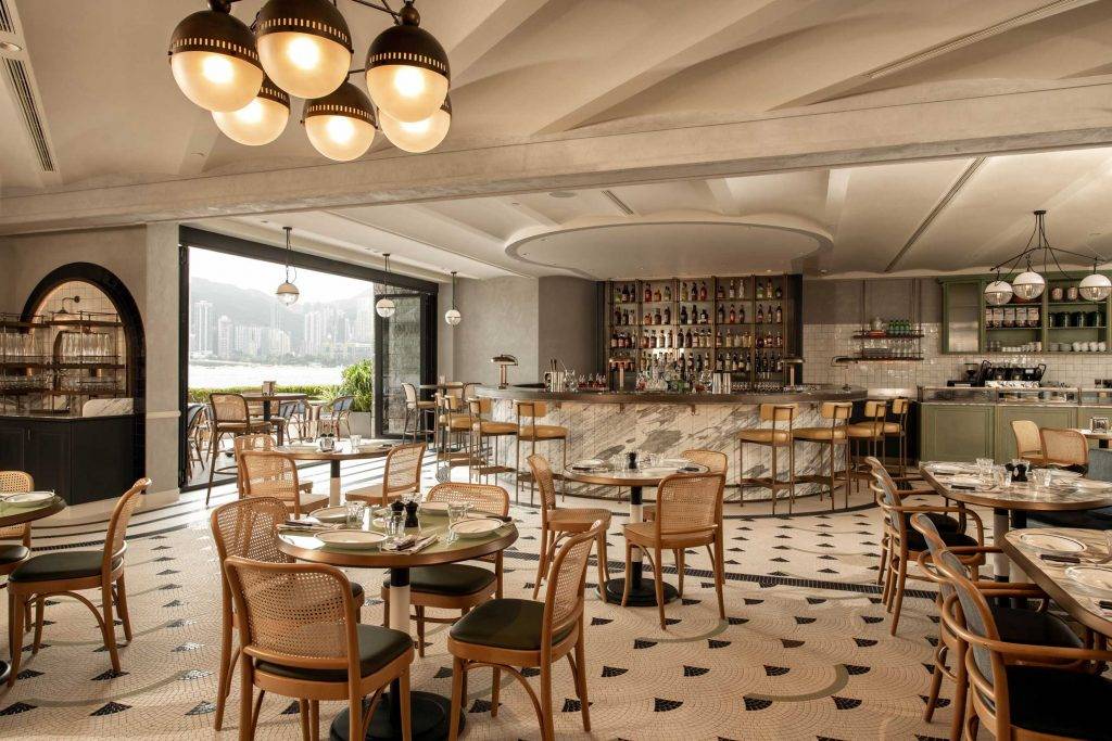 K11 MUSEA餐廳 K11 MUSEA BluHouse 餐廳位於星光大道旁的Victoria Dockside，坐擁維港優美海景，裝潢以意大利街頭品味作藍本，氣氛輕鬆自在。