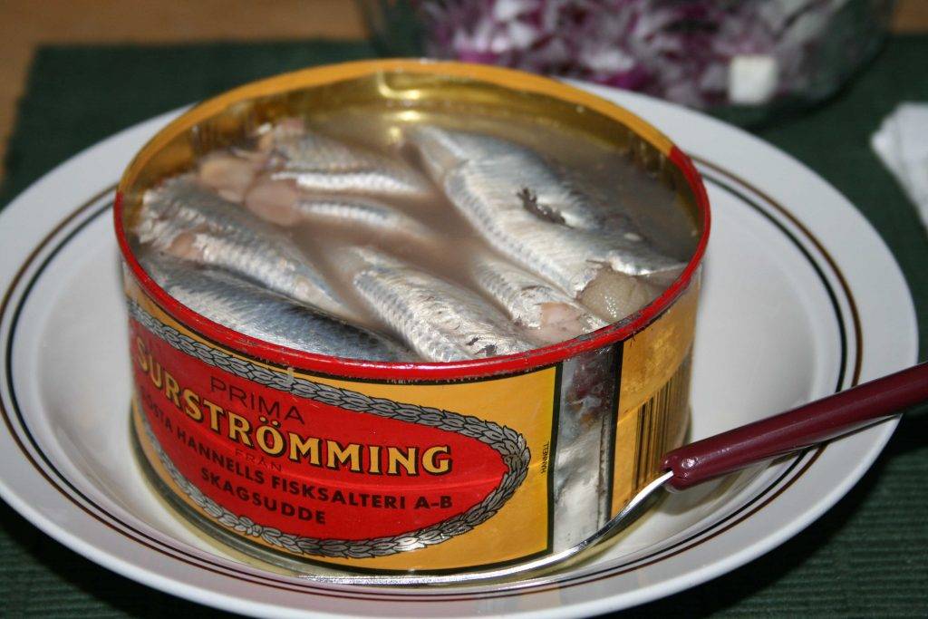 難食 瑞典的鯡魚罐頭被譽為是食物界的生化武器。