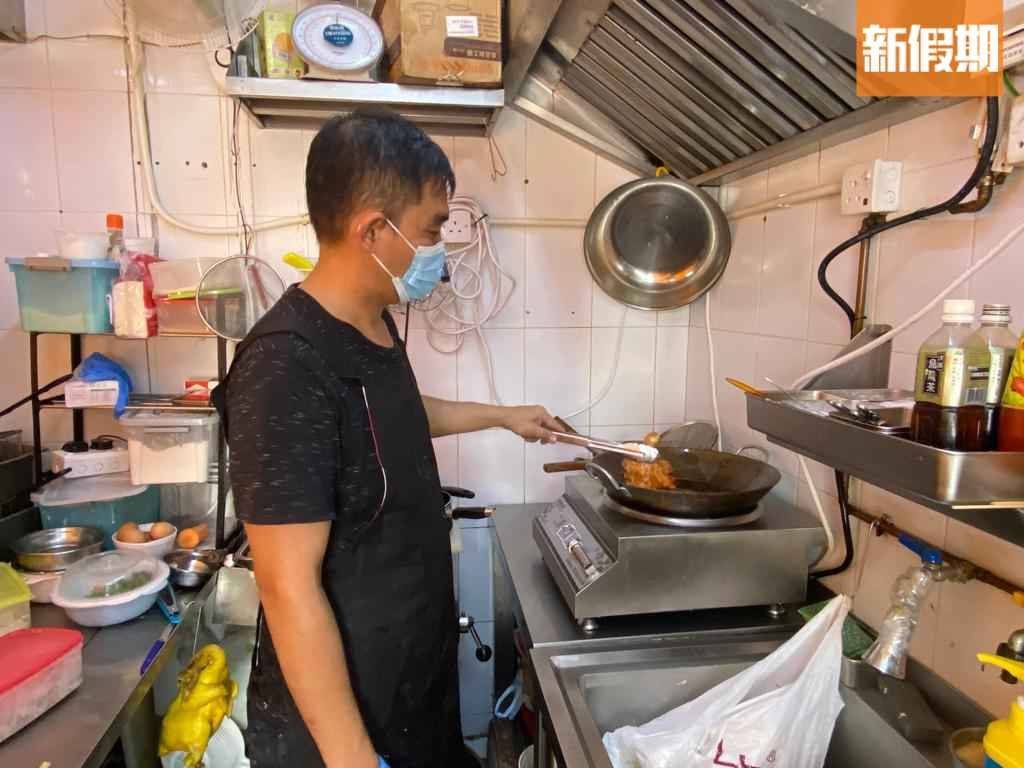 三真美食 大廚Max是馬來西亞人，希望可以藉著小店帶馬拉味道予港人。