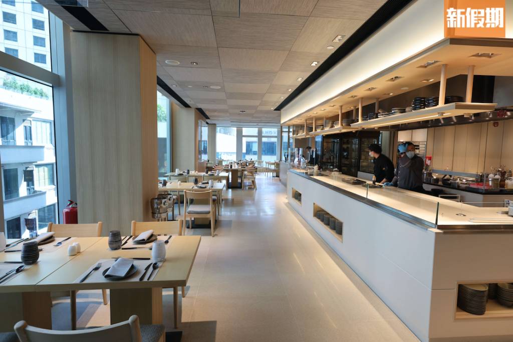 灣仔新酒店 新酒店 二樓多國菜餐廳「TANGRAM」提供和式便當午餐及西日融合的創新料理等。