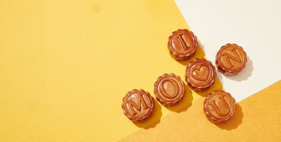 奇華月餅工作坊 今年同樣設有字母造型迷你月餅班，參加者可以度身訂造專屬月餅。