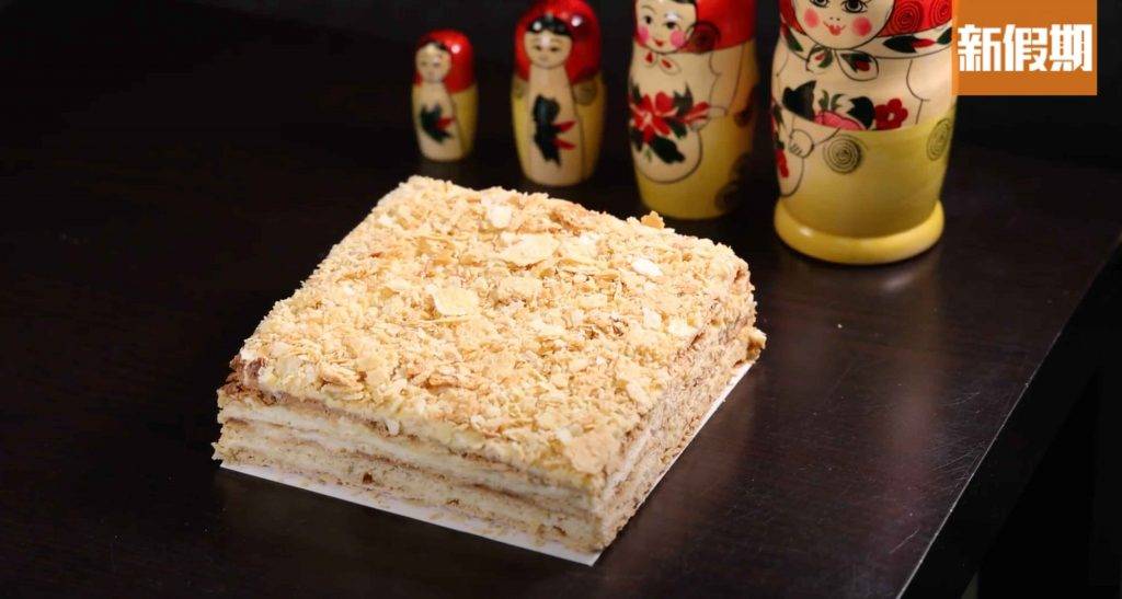 東歐蛋糕 軟身拿破崙Soft Napoeon Cake）$218雖有拿破崙的外觀，但入口口感與眾不同，軟身酥皮讓人感到驚喜，比想像中味道及口感更好！