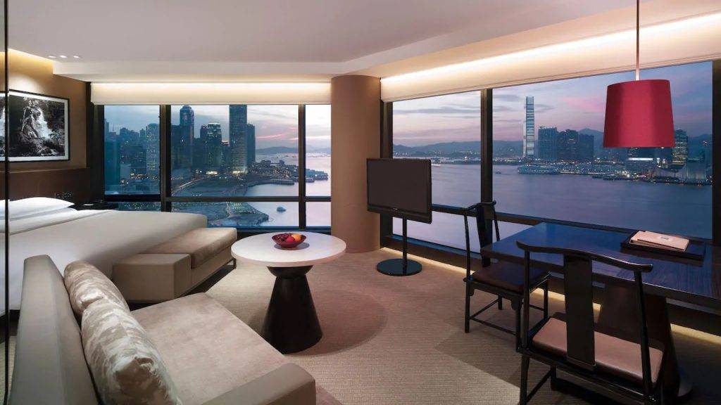 酒店排名 酒店 房間可以欣賞到維港景色，是一大賣點