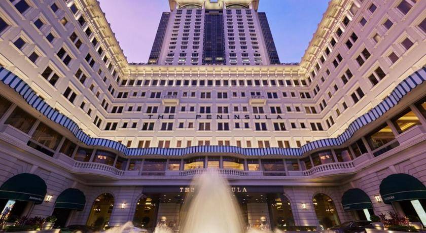 酒店 香港半島酒店的華麗而充滿歷史感的大門，為人熟悉