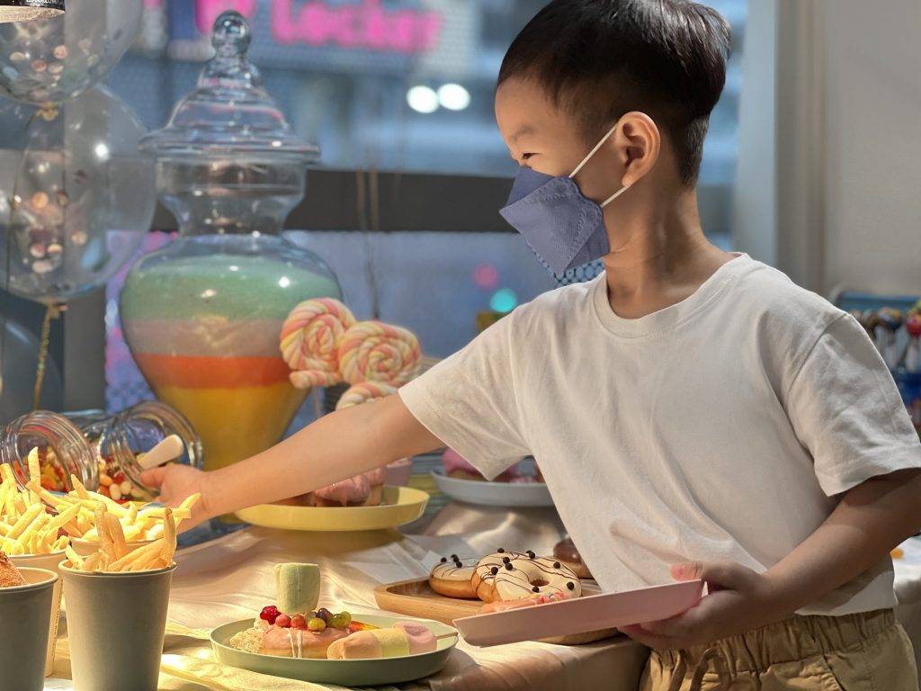 香港朗廷酒店 自助餐增設賞心悅目的兒童自助餐飲專區