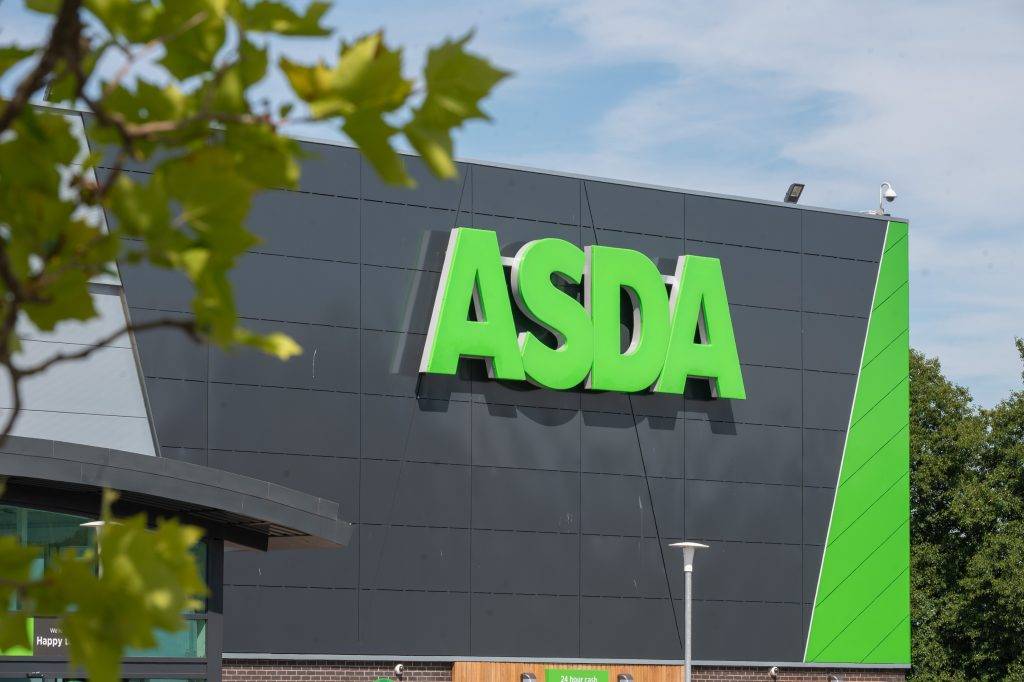 移英港人 網民工作的超市ASDA，是英國僅次於Tesco及Sainsbury