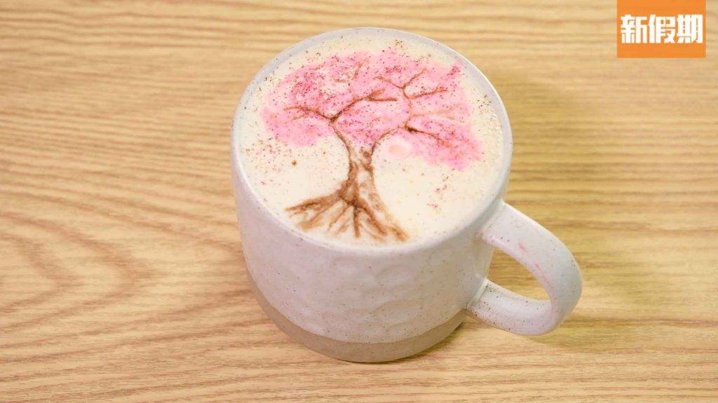My Ahjussi 櫻花奶蓋咖啡$52，為小店的限定咖啡款式，