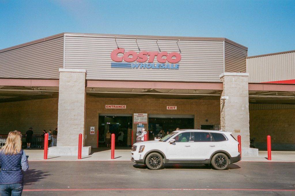 車主 免費停車場 美式超市Costco大賣場一直以來都提供免費停車場