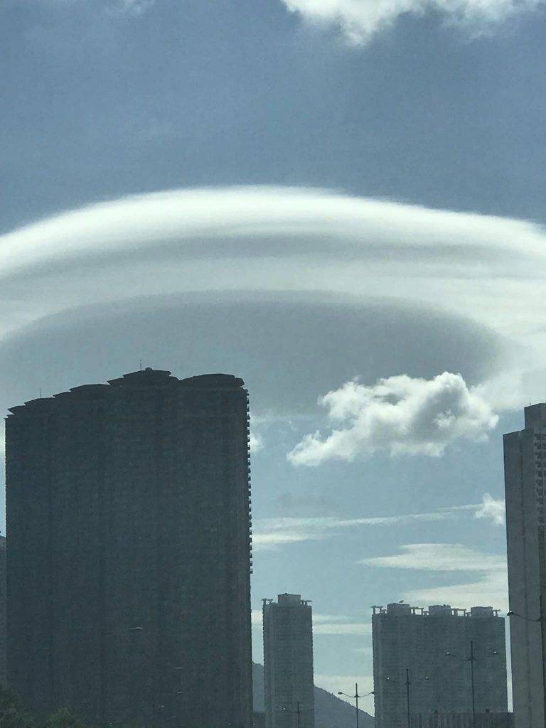 飛碟雲 UFO