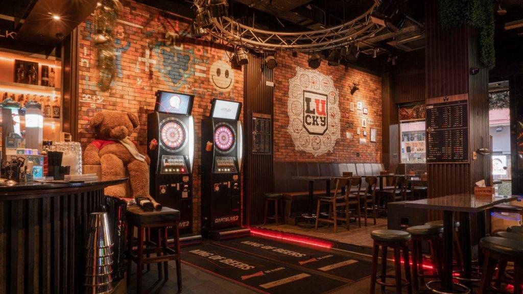 酒吧 酒吧推薦｜Lucky U酒吧位置闊落，能容納150人。