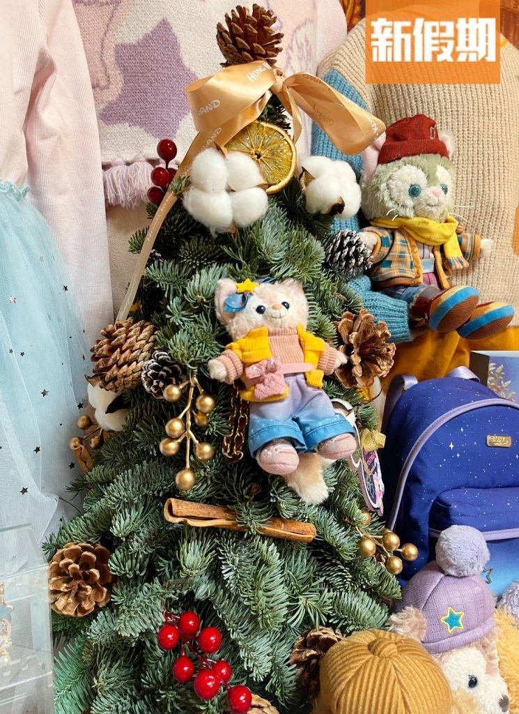 迪士尼聖誕節 Duffy與好友貴族松迷你聖誕樹50cm 原價$1,699 早鳥價惠於12月4日前購買$1,499）