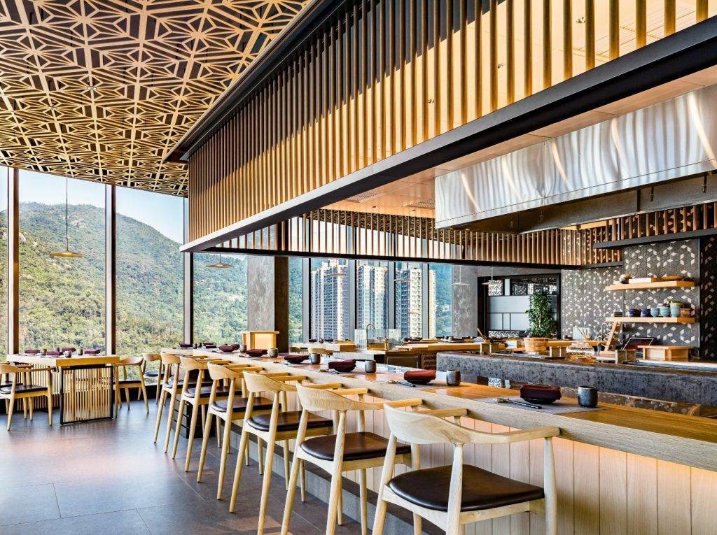 沙田美食 沙田美食｜沙田帝逸酒店的源峰餐廳位28樓，落地玻璃設計飽覽靚景。