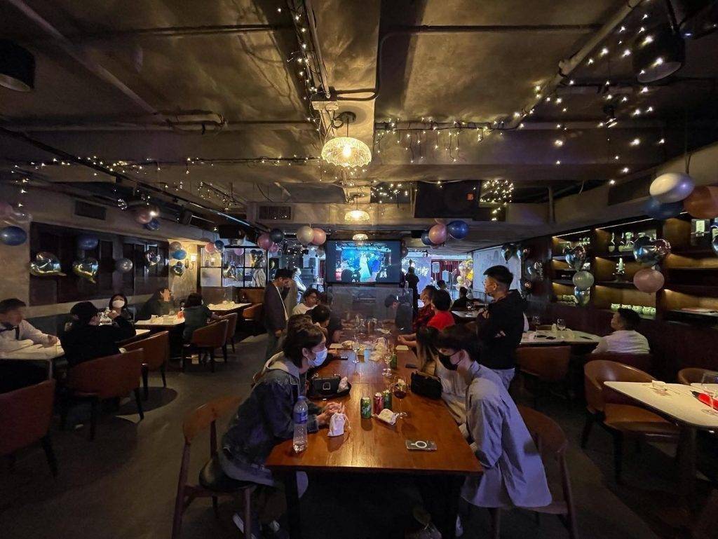 自助餐 全港自助餐推介｜餐廳酒吧格局casual，適合與朋友把酒談心。