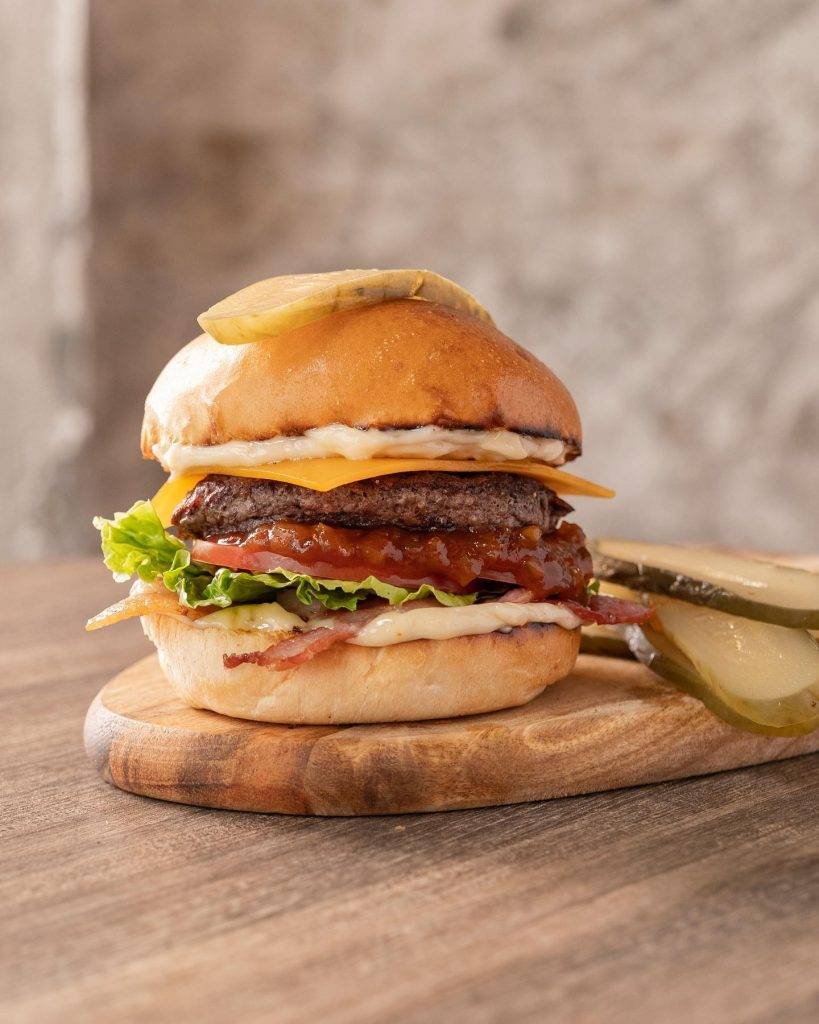 沒落 店舖所用的漢堡扒指明用百分百澳洲牛。