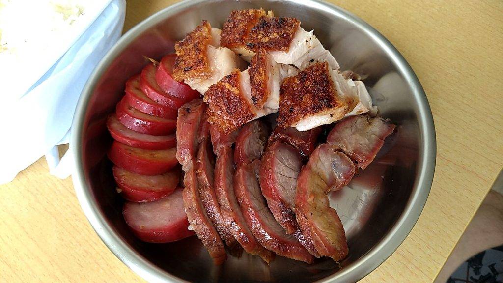 九龍灣 叉燒有燶邊且燒肉脆皮。