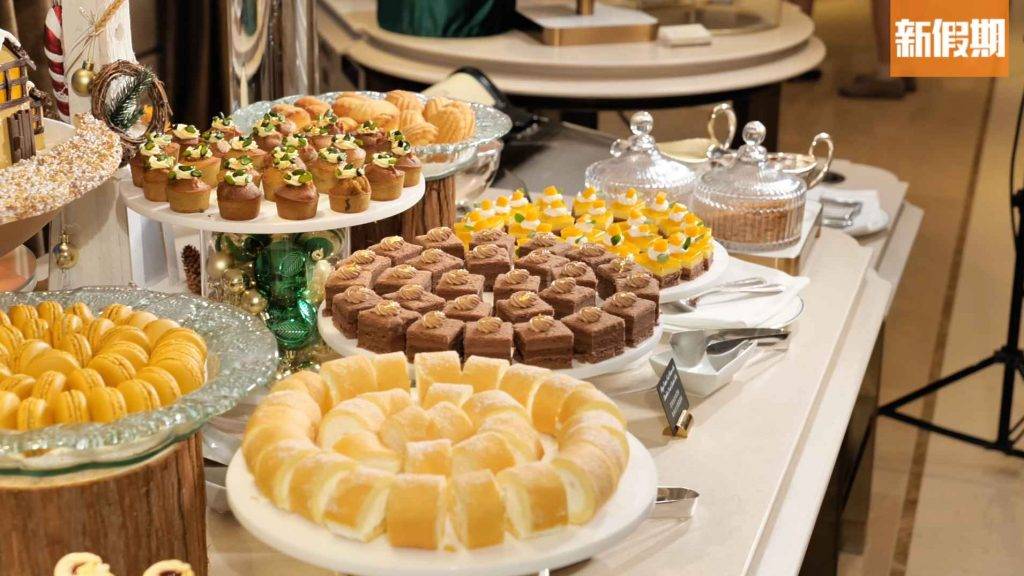 半島酒店 甜品有齊蛋糕、Mousse、布甸、雪糕等。