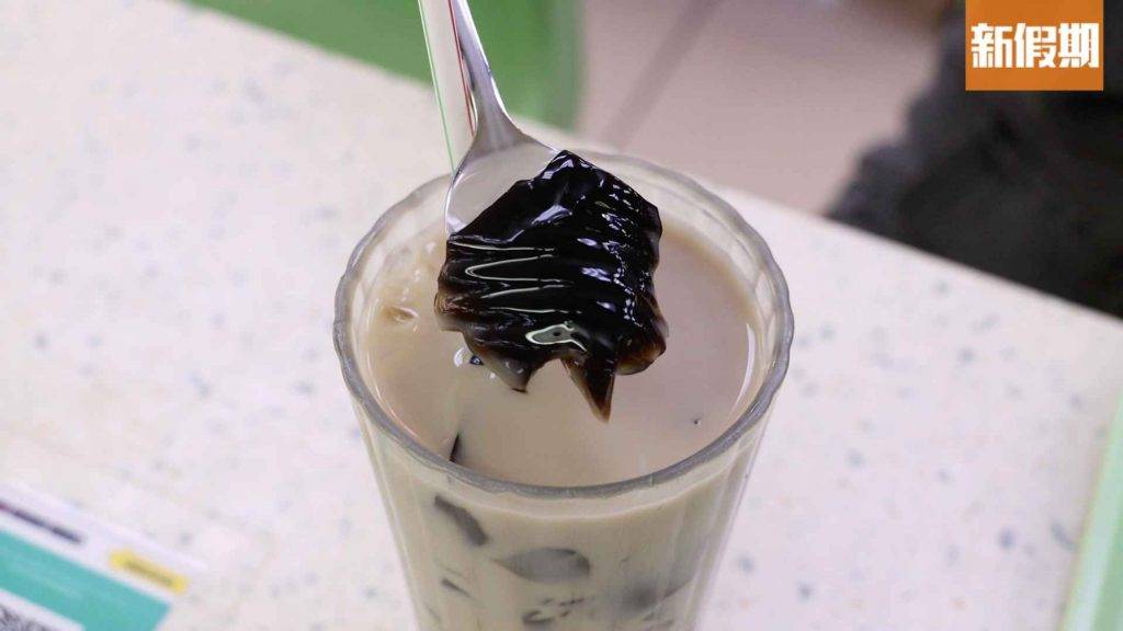 食口福 涼粉冰在香港亦愈來愈難見到，涼粉QQ口感像極台式仙草。