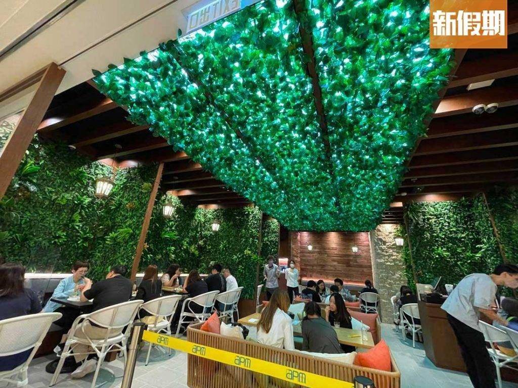 apm餐廳 apm餐廳｜作為香港第二分店，鋪天蓋地「森林風格」設計，與K11店截然不同，適合打卡。
